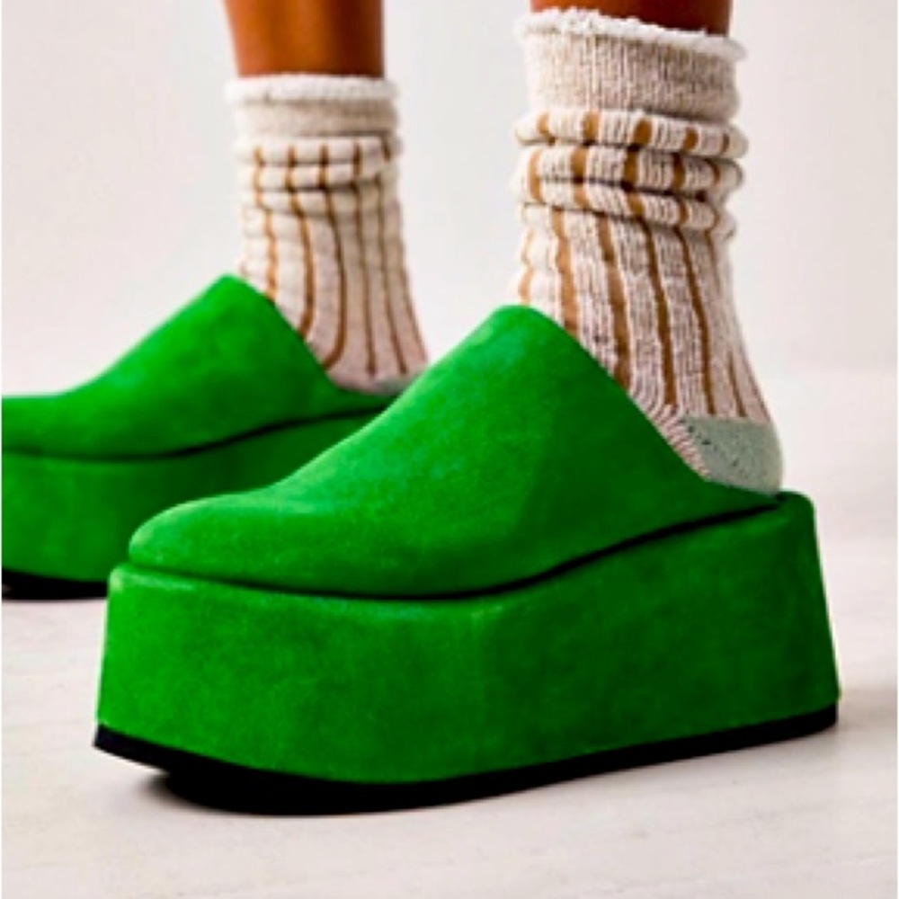 💚 Free People Mantra Platform Mules 💚